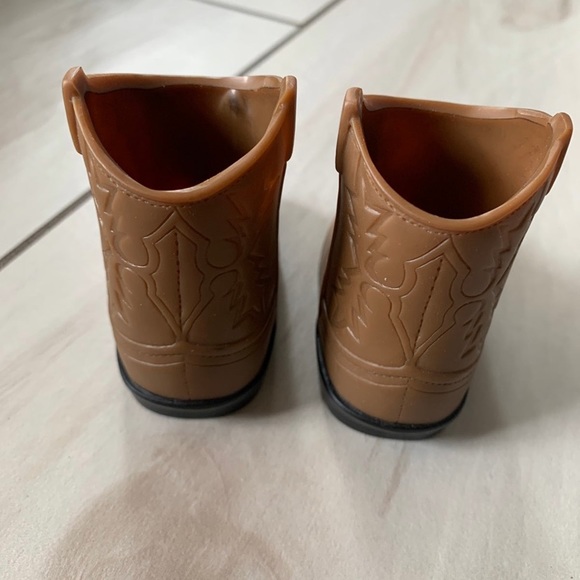 Battat doll brown ‘cowboy’ boots with black bottom. - Picture 3 of 10